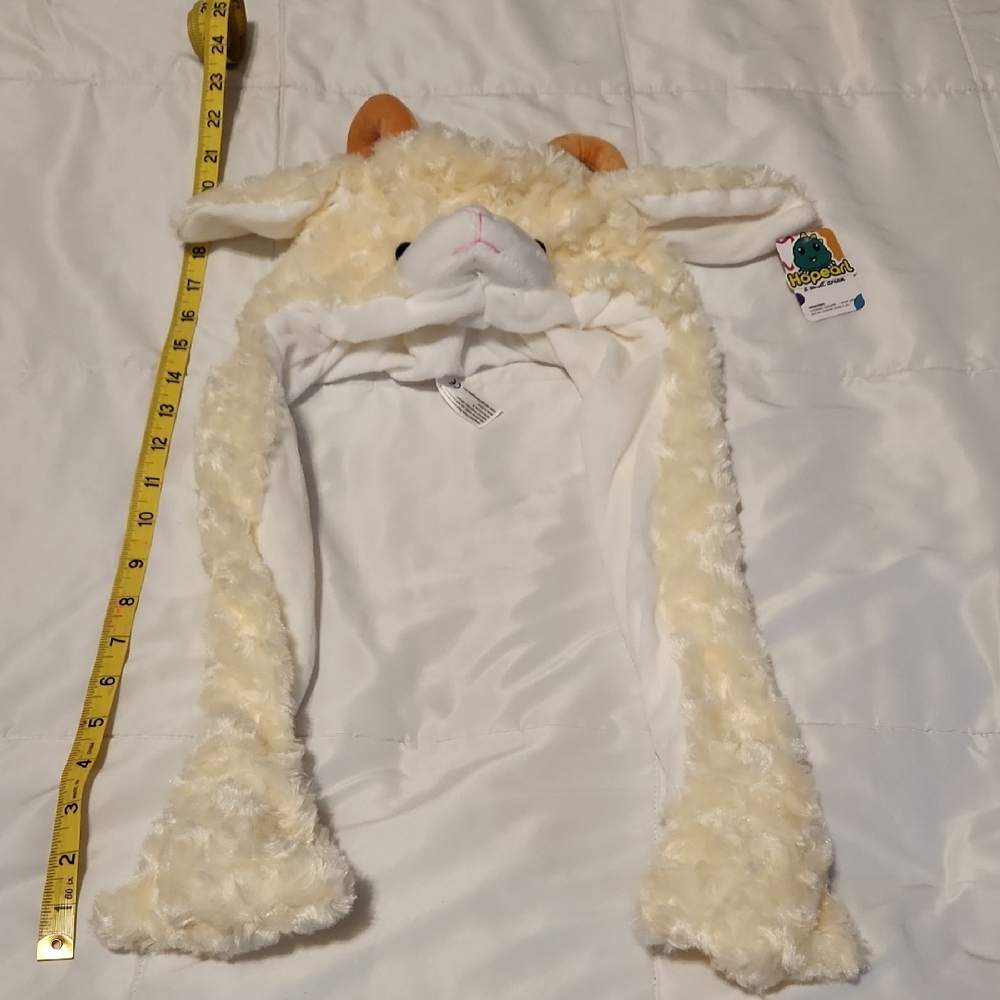 Hopearl Pearl Cream and White Lamb Hat with Ears